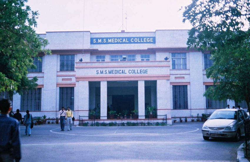 Rajasthan High Court,jobs in india,retirement,SMS medical college,Doctors retirement,