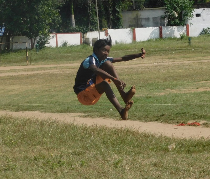 Shahidol players in divisional athletics competition