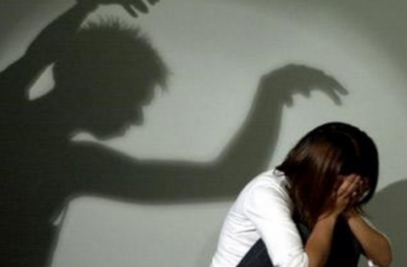 नाबालिग को अश्लील हरकतों के साथ करता था कमेंट्स, एक रोज बीच चौराहे पर युवक ने की छेडख़ानी तो नाबालिग ने ये किया...