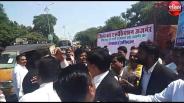 advocates start fighting in strike