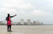 सेल्फी के लिए कटआउट जारी