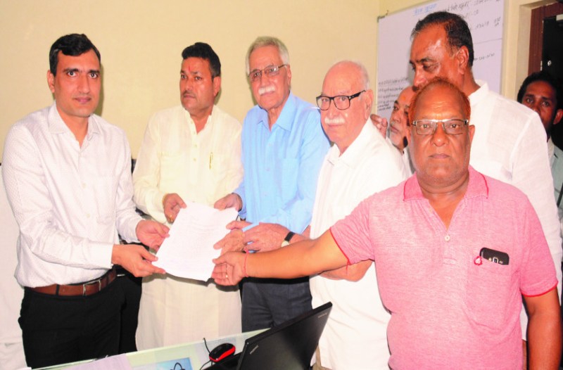 आदेश का पालन नहीं होने पर जिम्मेदार अधिकारी के खिलाफ अवमानना की कार्रवाही