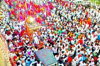 चातुर्मास से लौटे ब्रह्मधाम गादीपति, स्वागत में उमड़े श्रद्धालु