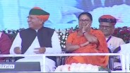 अजमेर में ऐसा क्या बोले पीएम मोदी, जो हंसने लगी सीएम...देखिए ये खास वीडियो