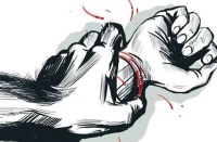 दो अक्टूबर को एक युवती घर में अकेली थी।