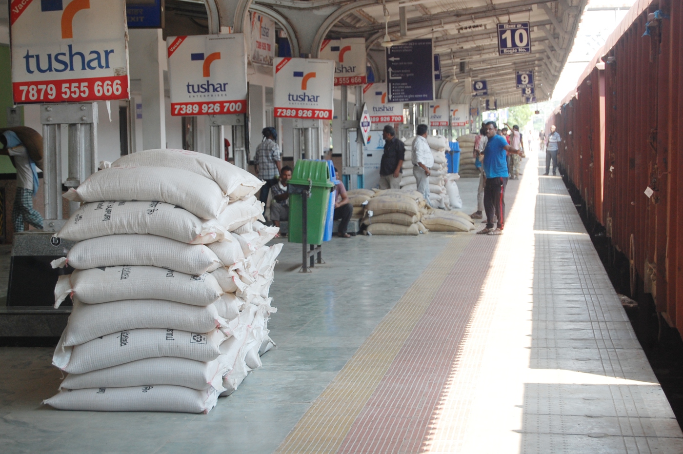 Railway gives 7 lakh notice to filling more grains in Malgadi