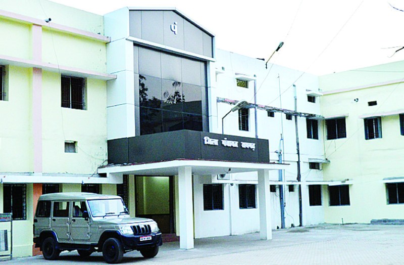 शिक्षाकर्मियों से शिक्षक बने कर्मियों को नहीं मिल रहा वेतन, शिक्षा विभाग और जिला पंचायत के बीच फंसा पुनरीक्षित वेतनमान का मामला