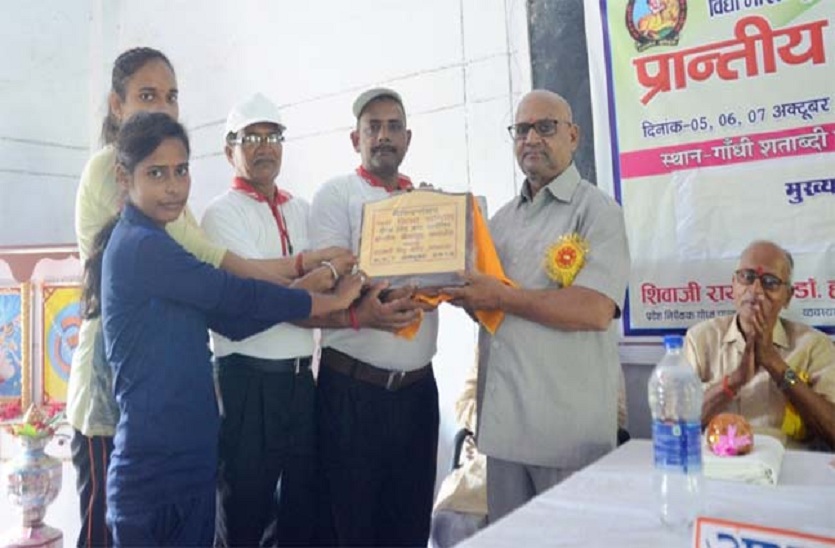 Sports competition in azamgarh