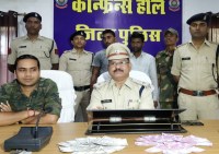 2 accused arrested with fake notes