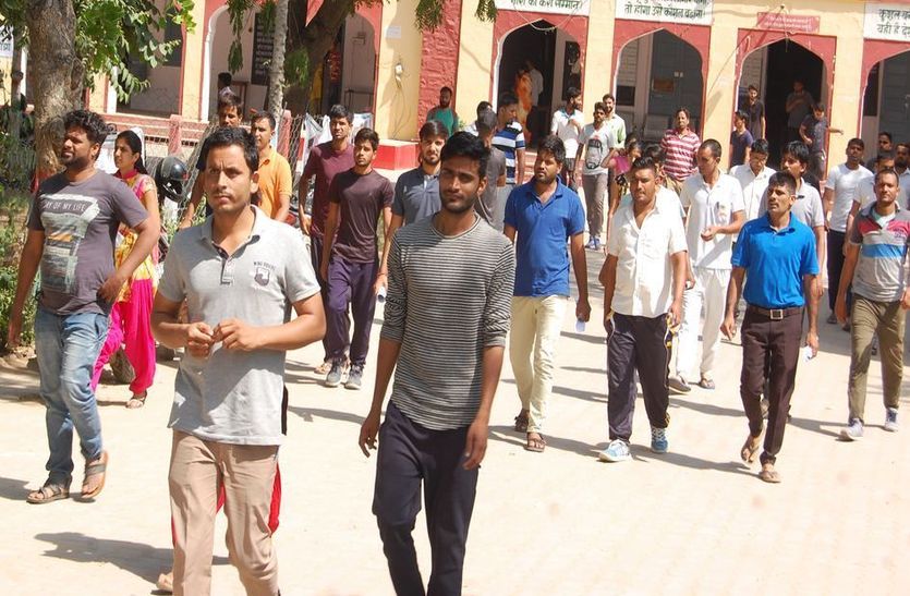6756 candidates absent in SI exams