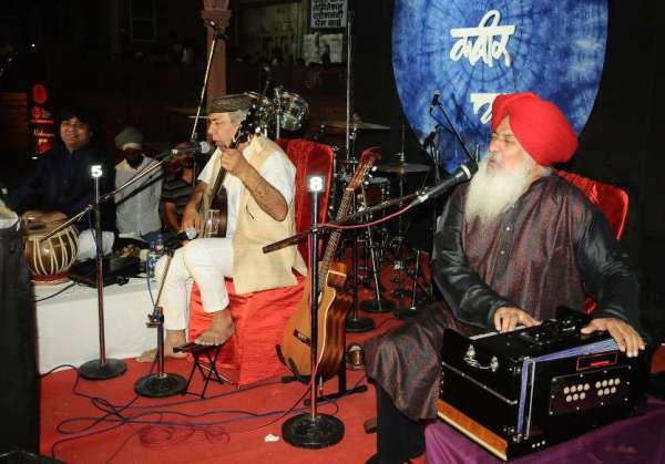 Music world : कबीर वाणी  दिलकश संगीत से घुली मधुर रिश्तों की चाशनी