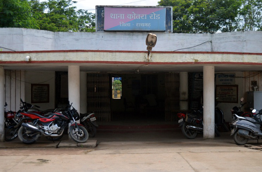 वृंदावन कॉलोनी के पीछे खुले मैदान में खेल रहे थे जुआ, पुलिस ने दी दबिश, चार जुआरियों से 13 हजार जब्त