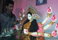 Bollywood touch ups in Durga statues of satna city