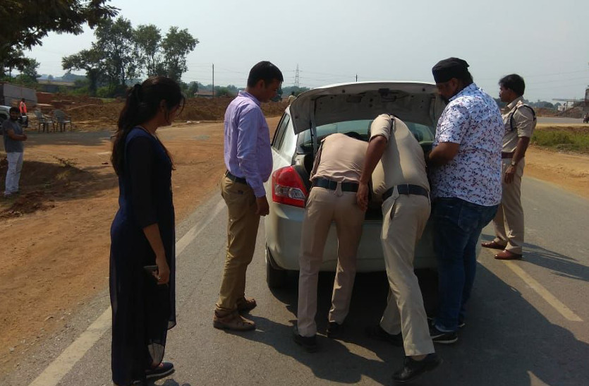 आचार संहिता के लगते ही प्रशासन की टीम ने पुलिस के साथ मिलकर शुरू किया ये काम, पढि़ए पूरी खबर...