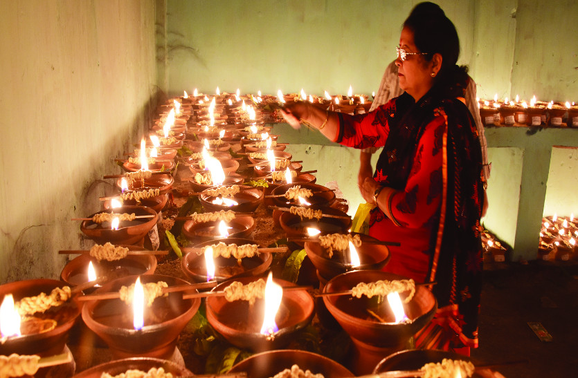 नवरात्र : आस्था के 22 हजार ज्योतिकलश जगमगाए, सर्वमंगला मंदिर में इतने हजार मनोकामना ज्योतिकलश प्रज्ज्वलित
