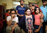 Apple area sales manager Vivek tiwari daughter Divyanshi crying