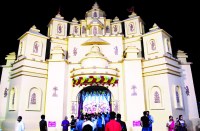 एमपीनगर दुर्गा पंडाल को दिया राजस्थान के सूर्य मंदिर का स्वरूप, रौनकता ऐसी कि खींचे चले आ रहे श्रद्धालु