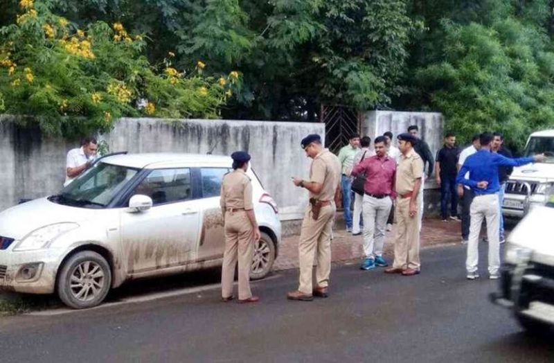 Men Stolen Car After Test Drive In Bhiwadi Alwar