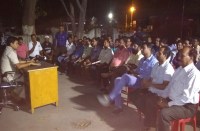 मानिकपुर चौकी में शांति समिति की बैठक, भाईचारा व समन्वय के साथ त्योहार मनाने लोगों से की अपील