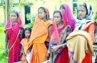 एचडीएफसी बैंक से रिकवरी का मिला नोटिस तो इन महिलाओं के उड़ गए होश