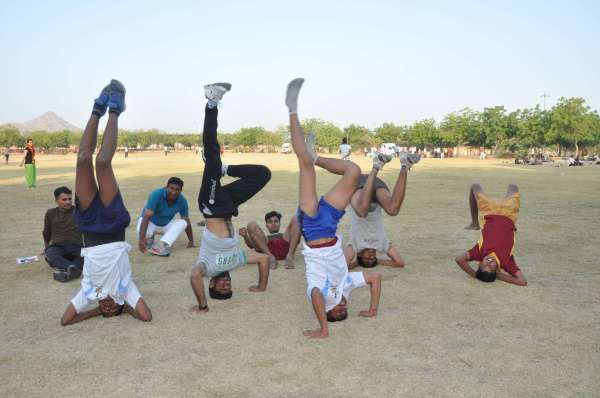 Patrika Hamrah 2018 : People doing yoga with music