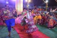 महारास के पहले दिन युवाओं में रहा उत्साह, देखें इन तस्वीरों में
