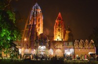 अष्टमी के दिन यहां विधि-विधान से पूजा-अर्चना