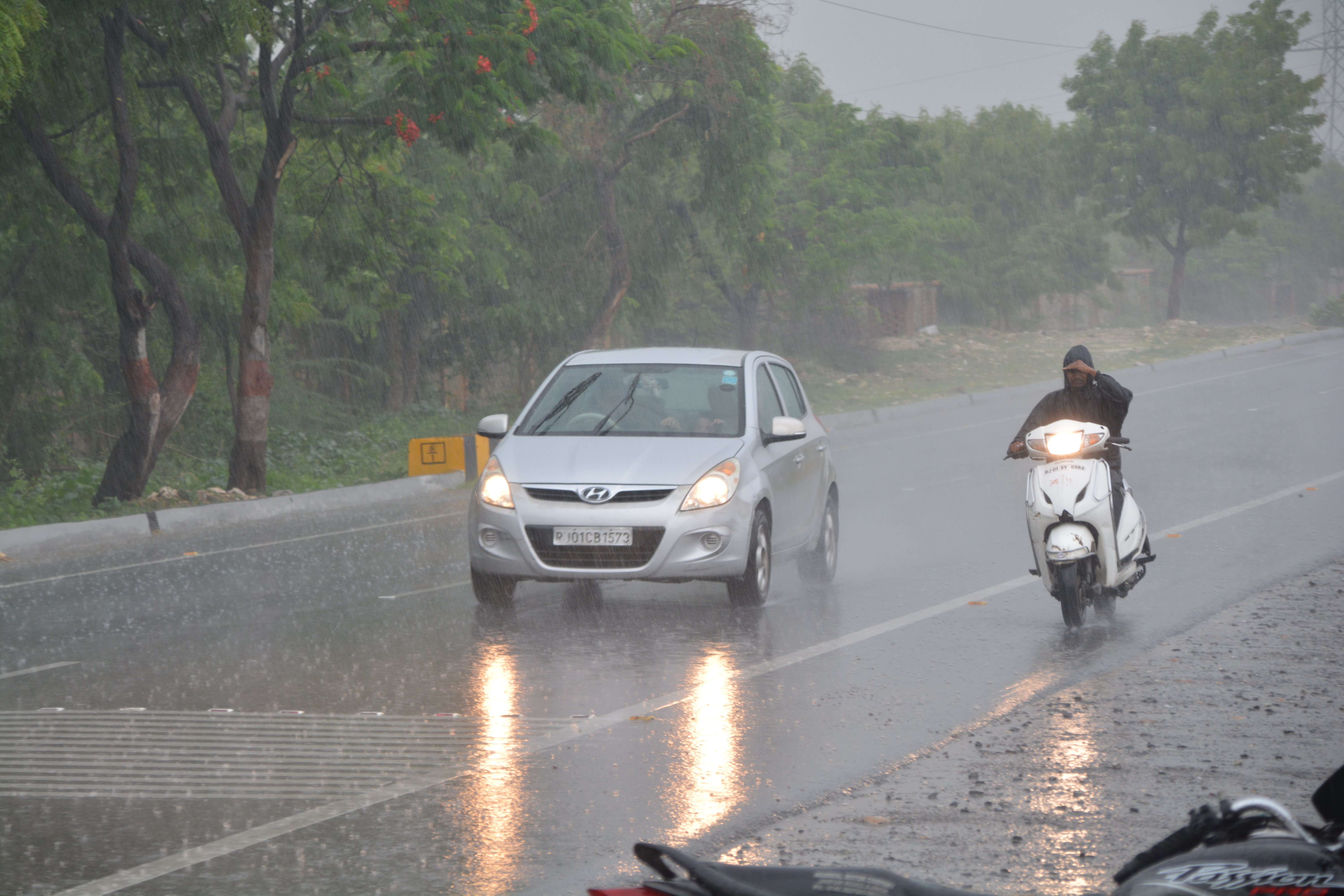 monsoon ends work slow