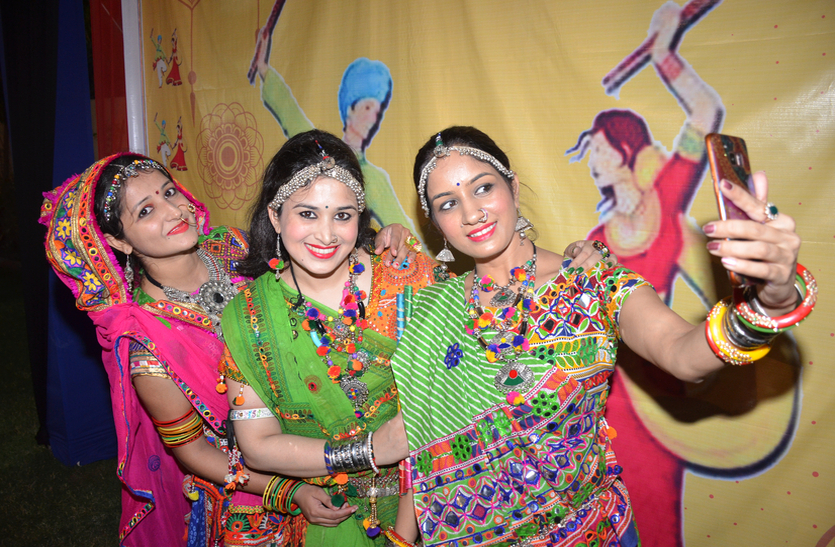 On the last day of Navratri dandiya dhamal in bhilwara