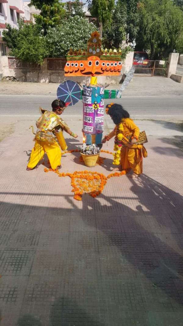 Little ones played Dandiya Raas and Ravan Dahan