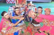 garba-on-the-dj-s-tunes-fiercely
