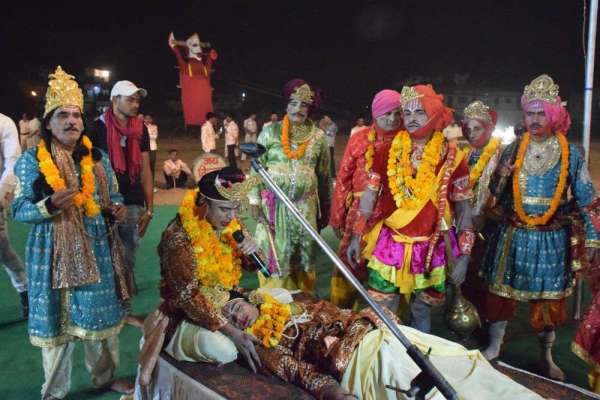 जवाहर नगर स्टेडिय़म में कैसे हुआ रावण वध, देखें इन तस्वीरों में