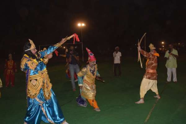 जवाहर नगर स्टेडिय़म में कैसे हुआ रावण वध, देखें इन तस्वीरों में