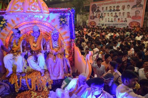 जवाहर नगर स्टेडिय़म में कैसे हुआ रावण वध, देखें इन तस्वीरों में