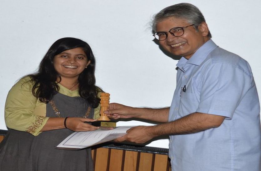 Parvati Selected Best Delegate, Found Chanakya Award