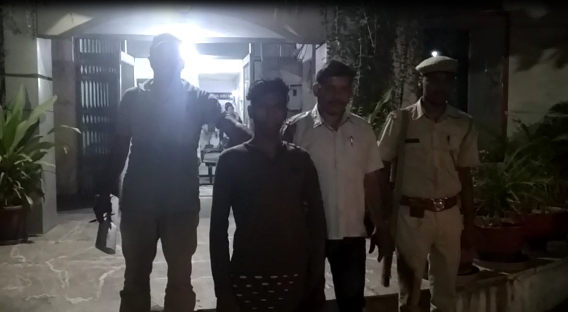 video : राह चलते मजदूरों से मोबाइल नगदी छीनने वाला उचक्का आया शिकंजे में