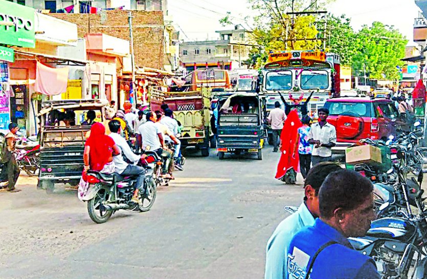 The traffic system in the town is bad, Rahgir- driver upset