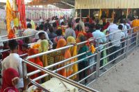 जसवंत की आराध्य देवी के समक्ष झुके हजारों शीश, मांगी मन्नतें, कहां पढिए पूरा समाचार