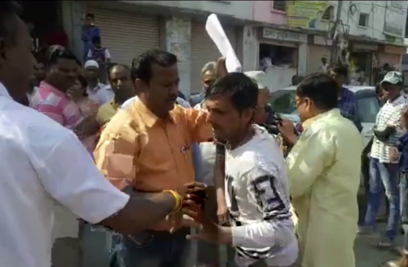 बूथ जीताओ भ्रष्टाचार मिटाओ कार्यक्रम, मौके पर जमकर हंगामा