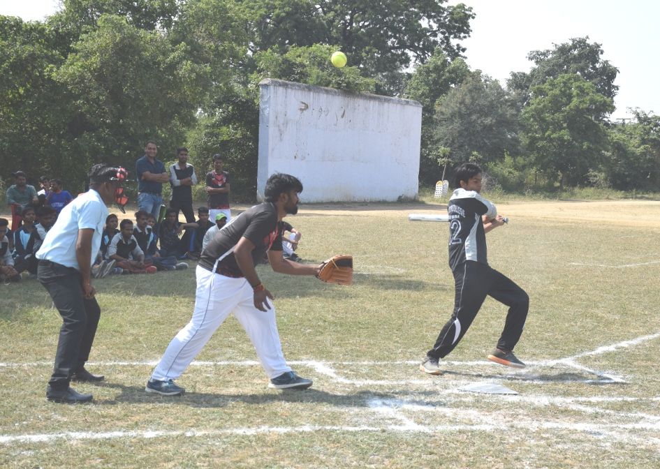 Only two teams came from 100 colleges of Harvai