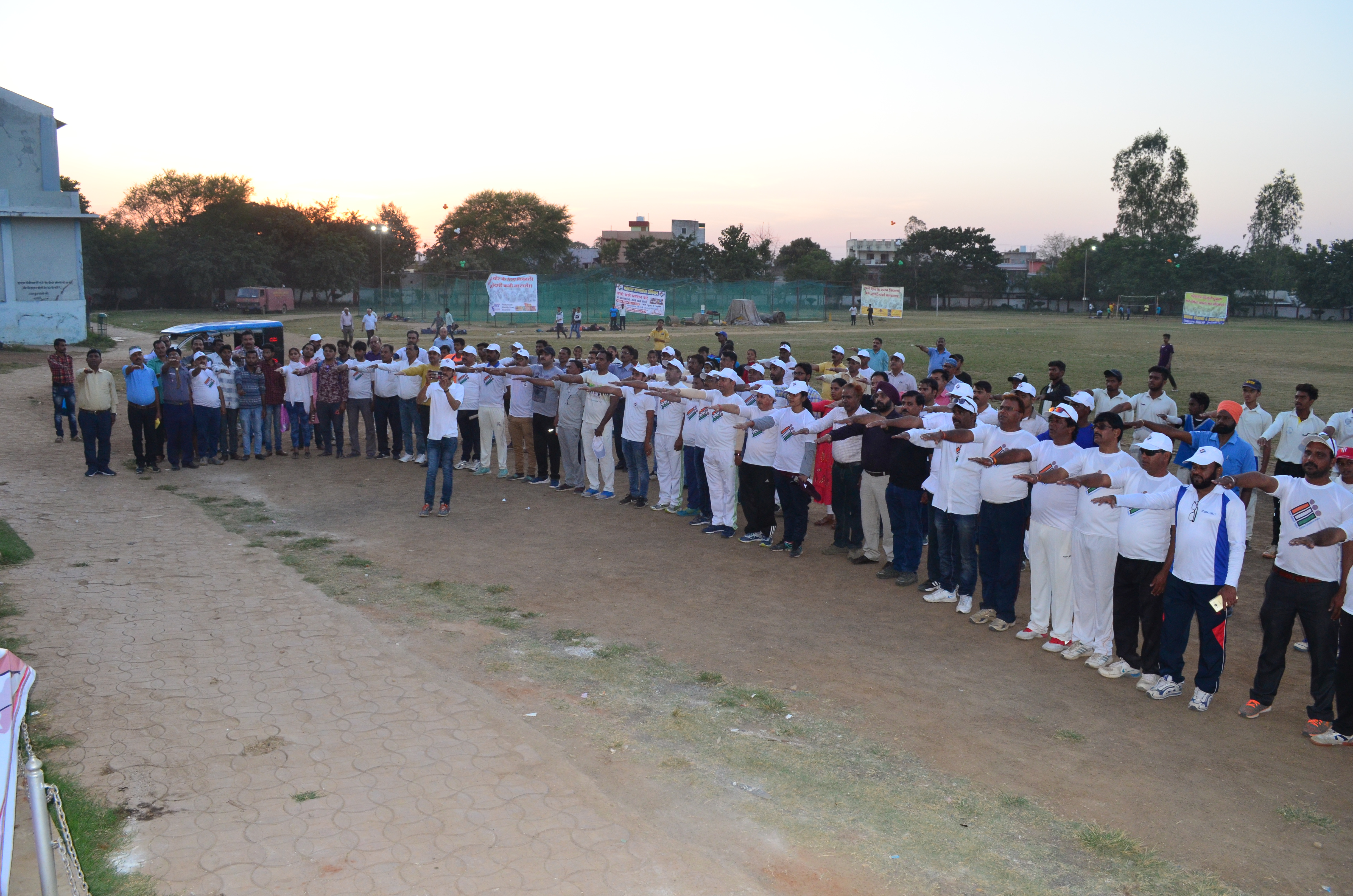 Voters get the oath of voting, winning winners by playing cricket