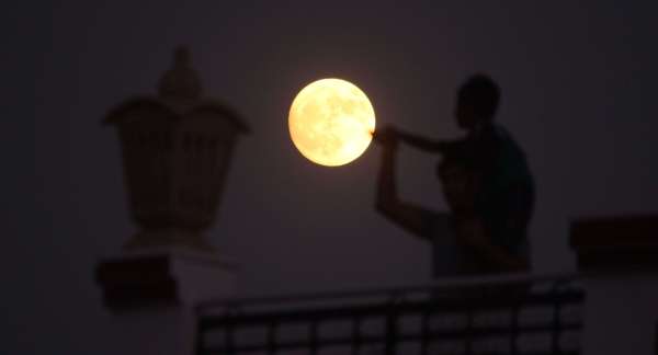 beautiful pics of moon