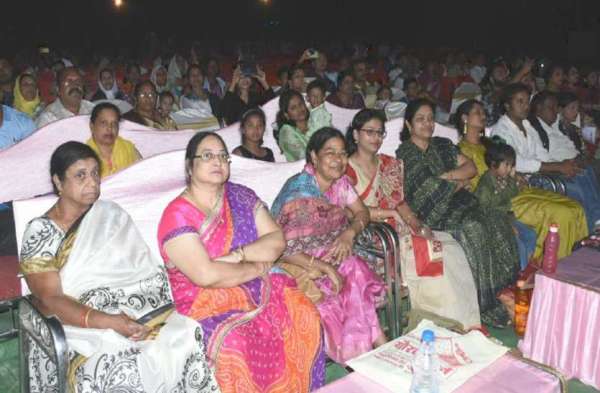 अध्यात्म उत्सव में थिरके कदम गूंजा कोरल 