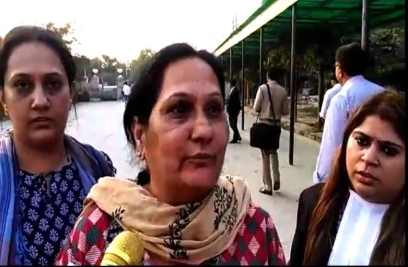 family of sonia dhawan