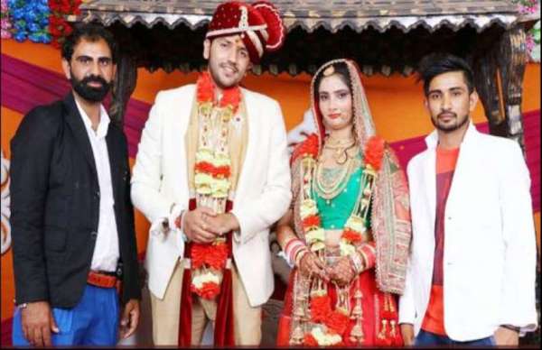 bigg boss 12 romil chaudhary marriage photos viral