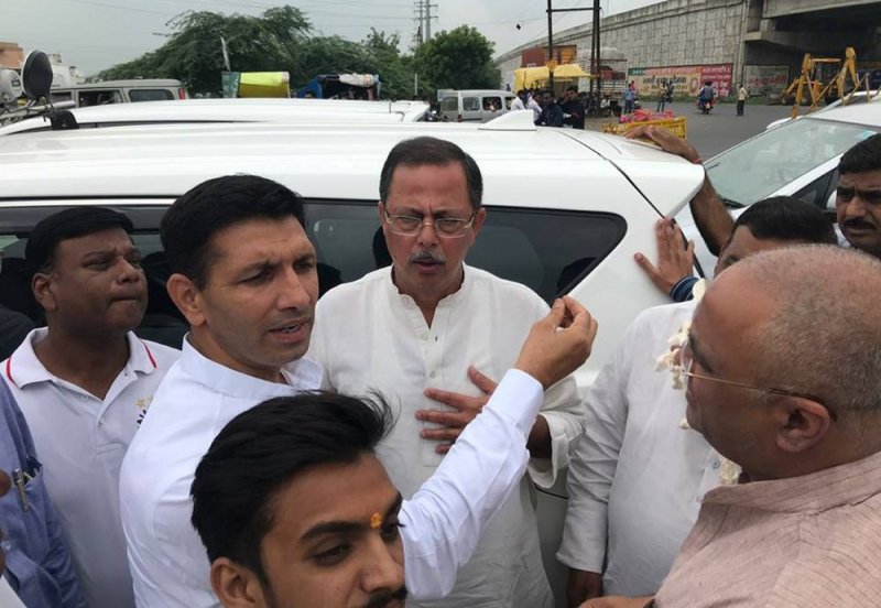 madhya pradesh me netao ke juda andaz