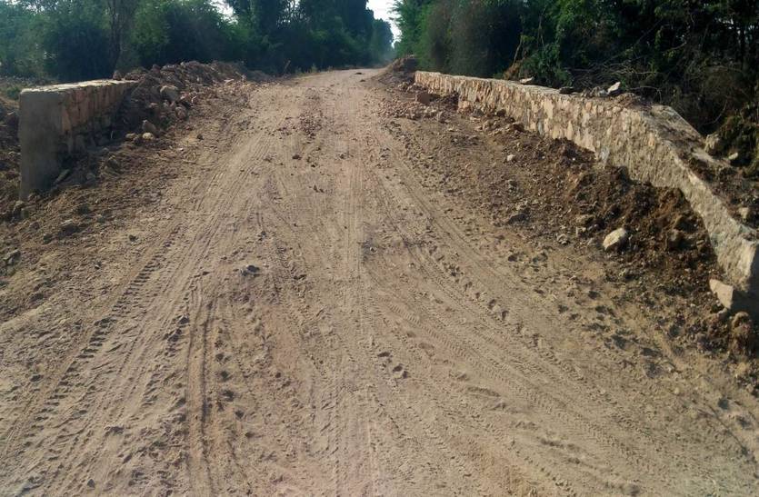 Construction road on soil in Bilara
