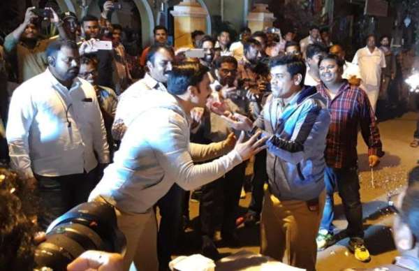 simmba movie team siddharth jadhav birthday celebration