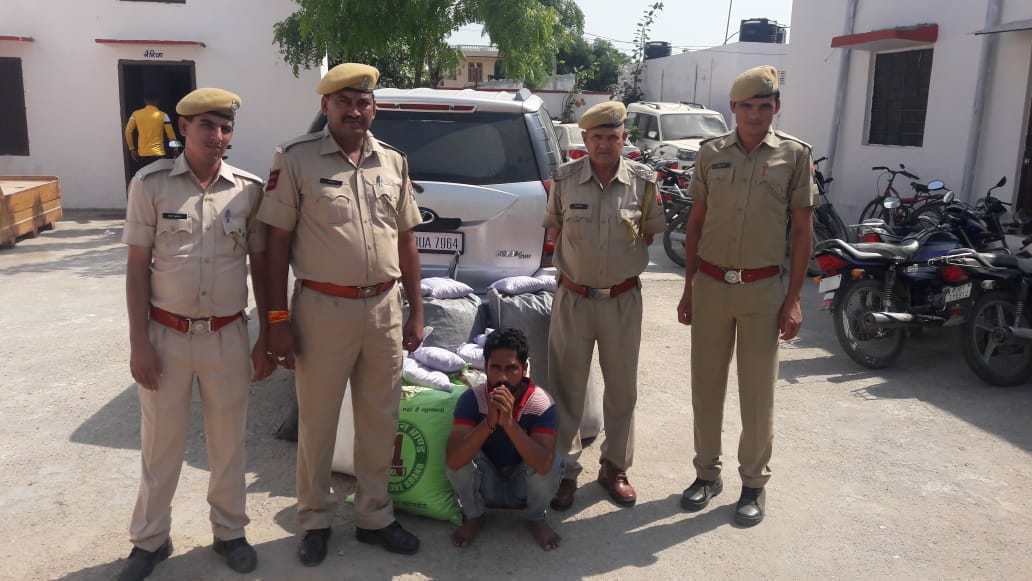 Four lakhs of Doda sawdust recovered in the car, accused arrested