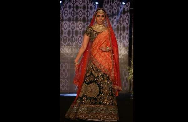 karisma kapoor in ramp walk in rajasthani lehenga latest photos